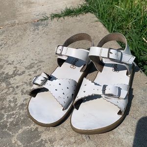 Footmates Ariel Waterproof Sandals sz 13 in White